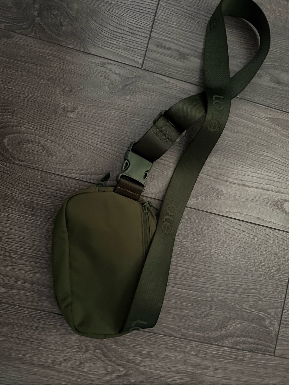 Lole Olive Green Belt Bag - Picture 2 of 3